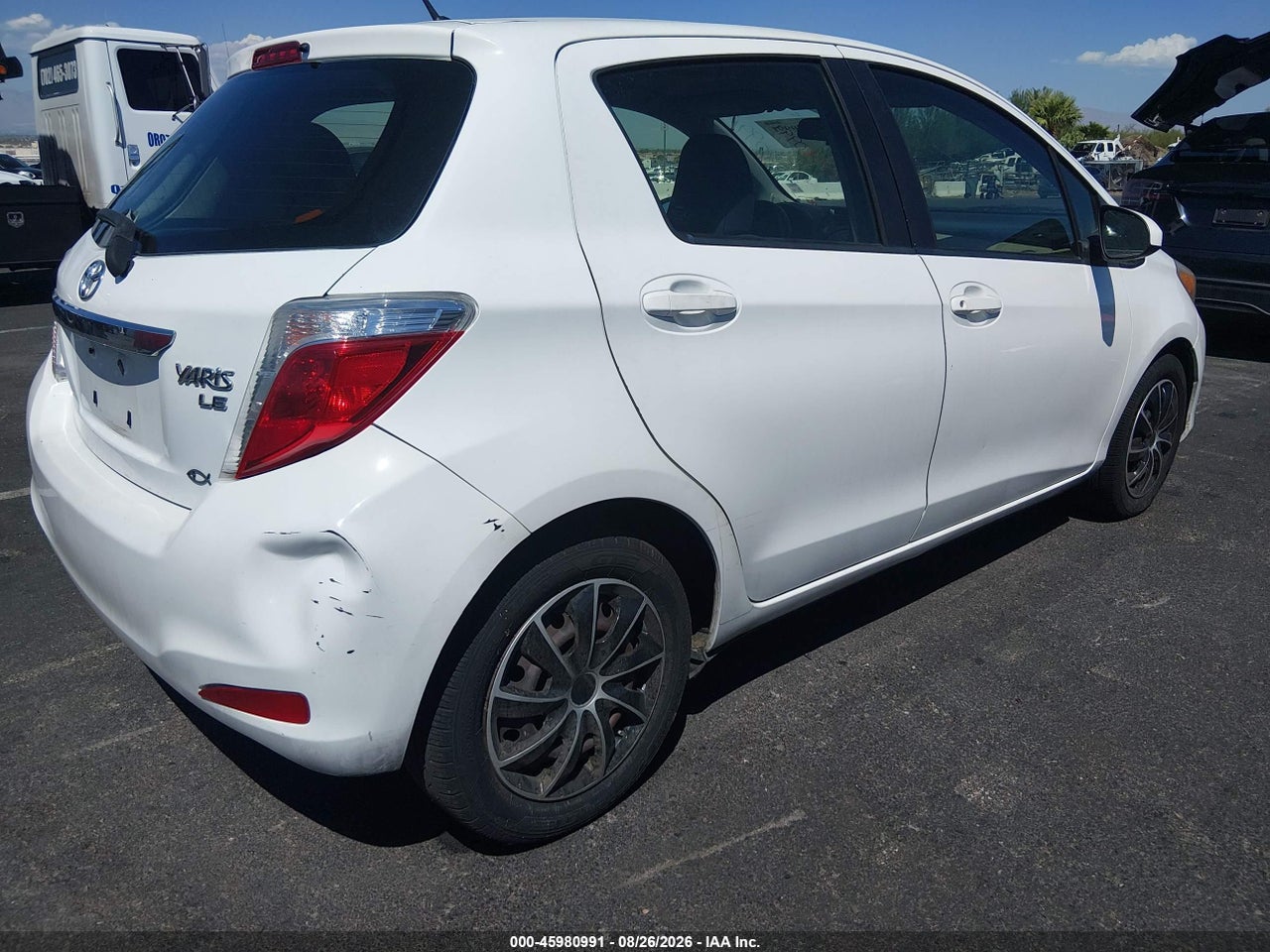 2013 TOYOTA YARIS LE · 4/11