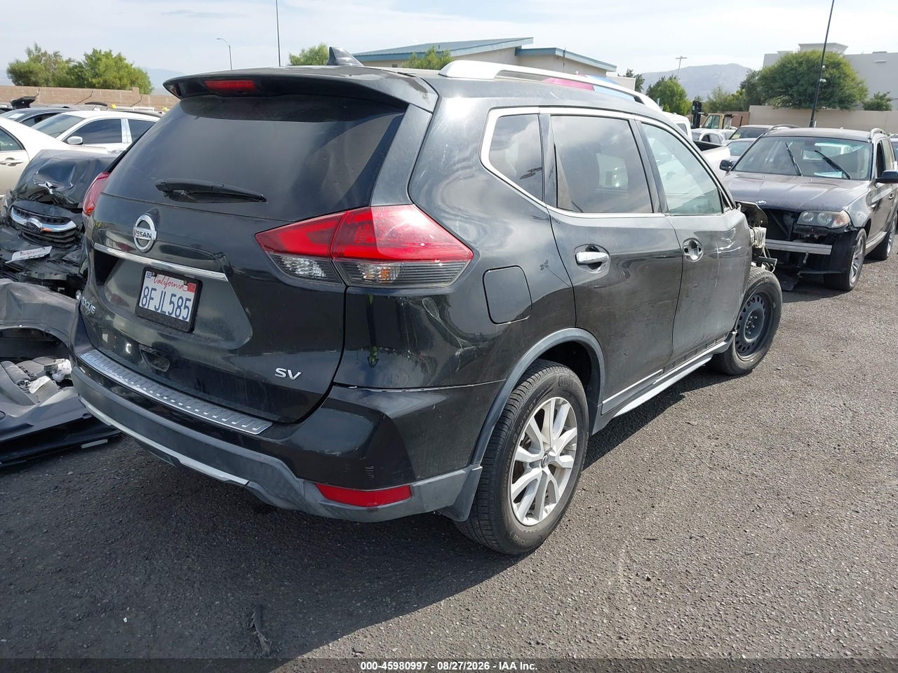 2018 NISSAN ROGUE SV · 4/11