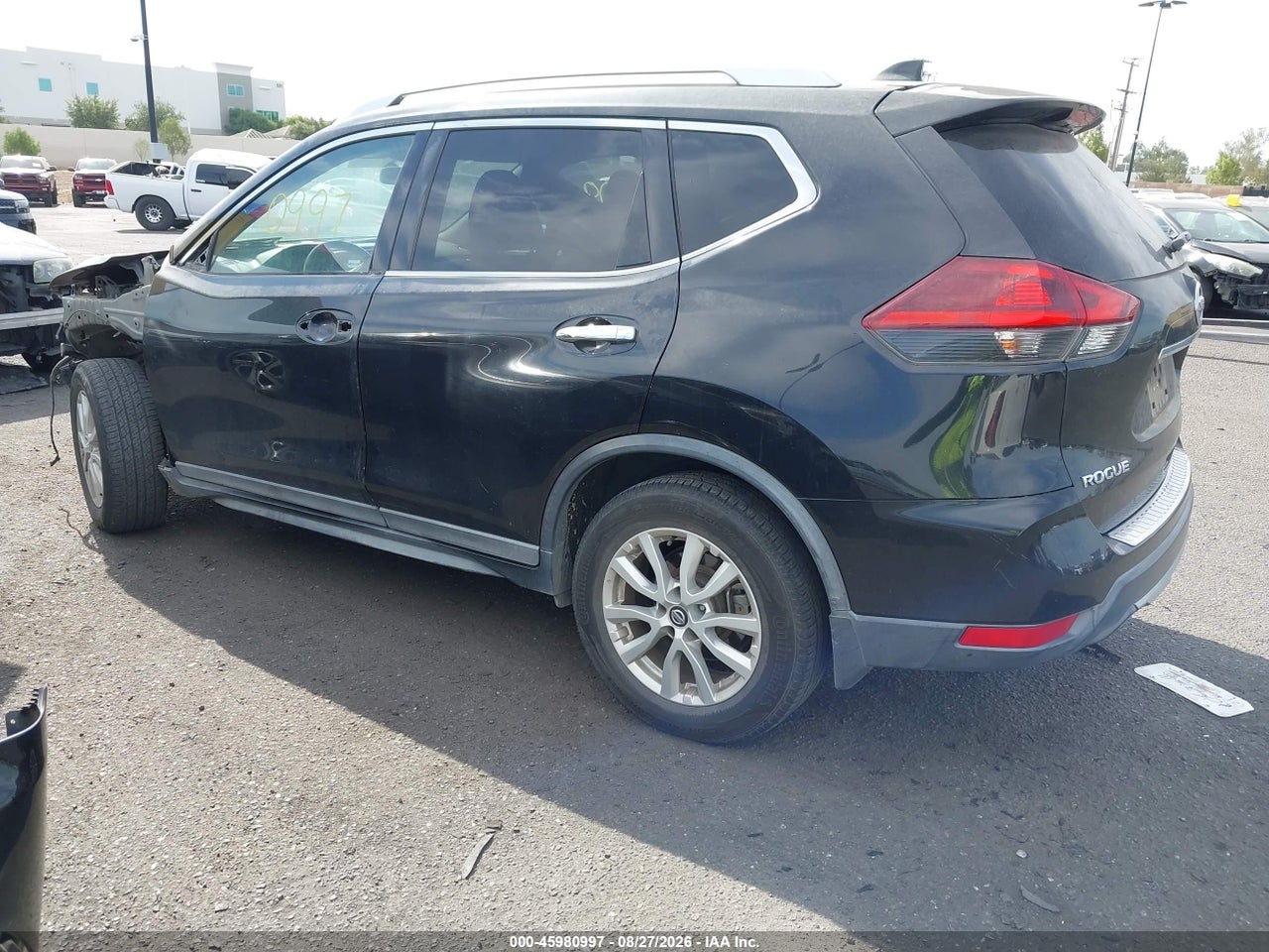 2018 NISSAN ROGUE SV · 3/11