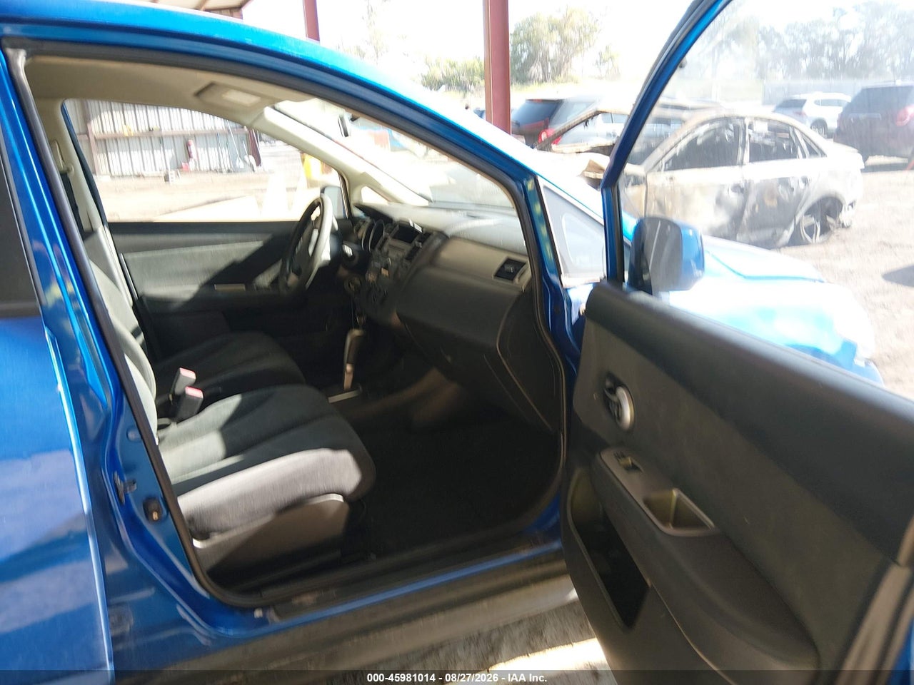 2012 NISSAN VERSA 1.8 S · 5/11