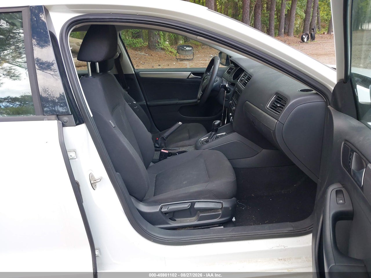 2015 VOLKSWAGEN JETTA 1.8T SE · 5/11