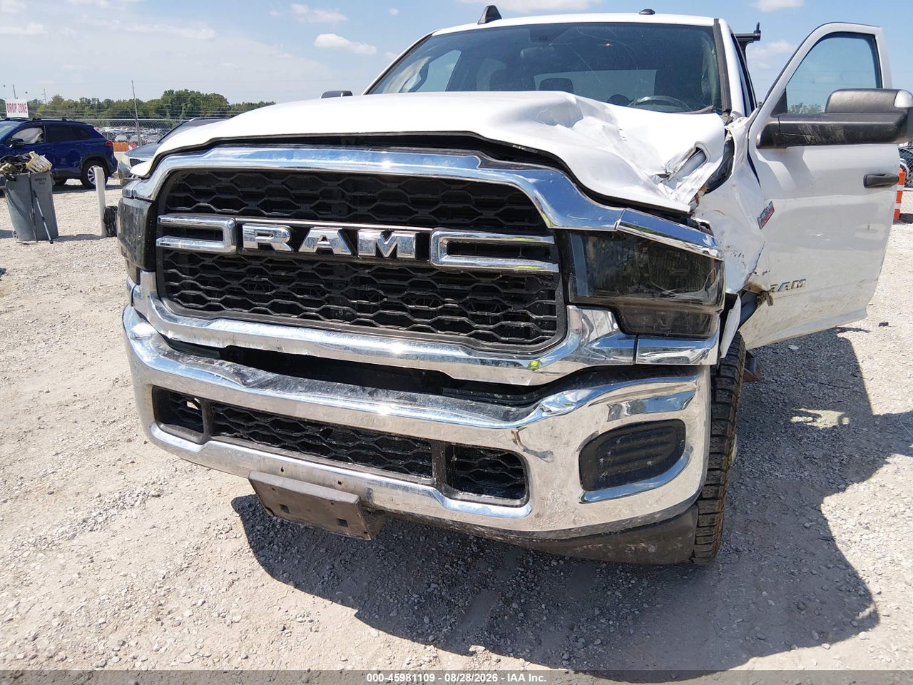 2021 RAM 2500 TRADESMAN  4X4 8' BOX · 6/11
