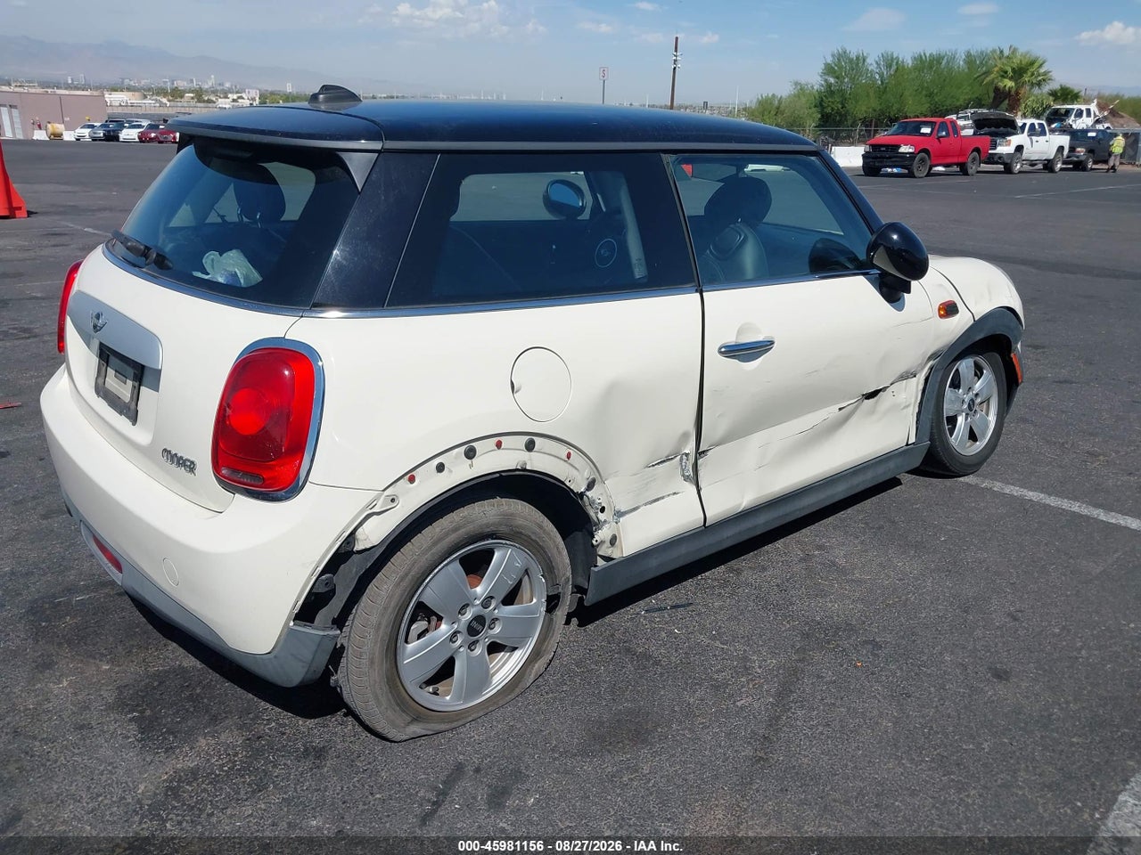 2015 MINI HARDTOP COOPER · 4/10