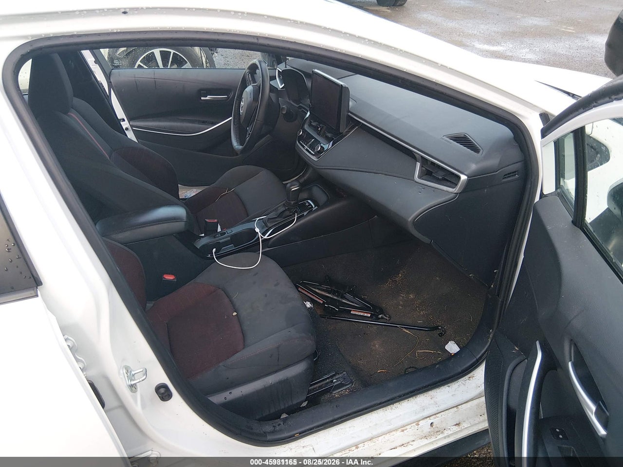 2024 TOYOTA COROLLA SE · 5/10
