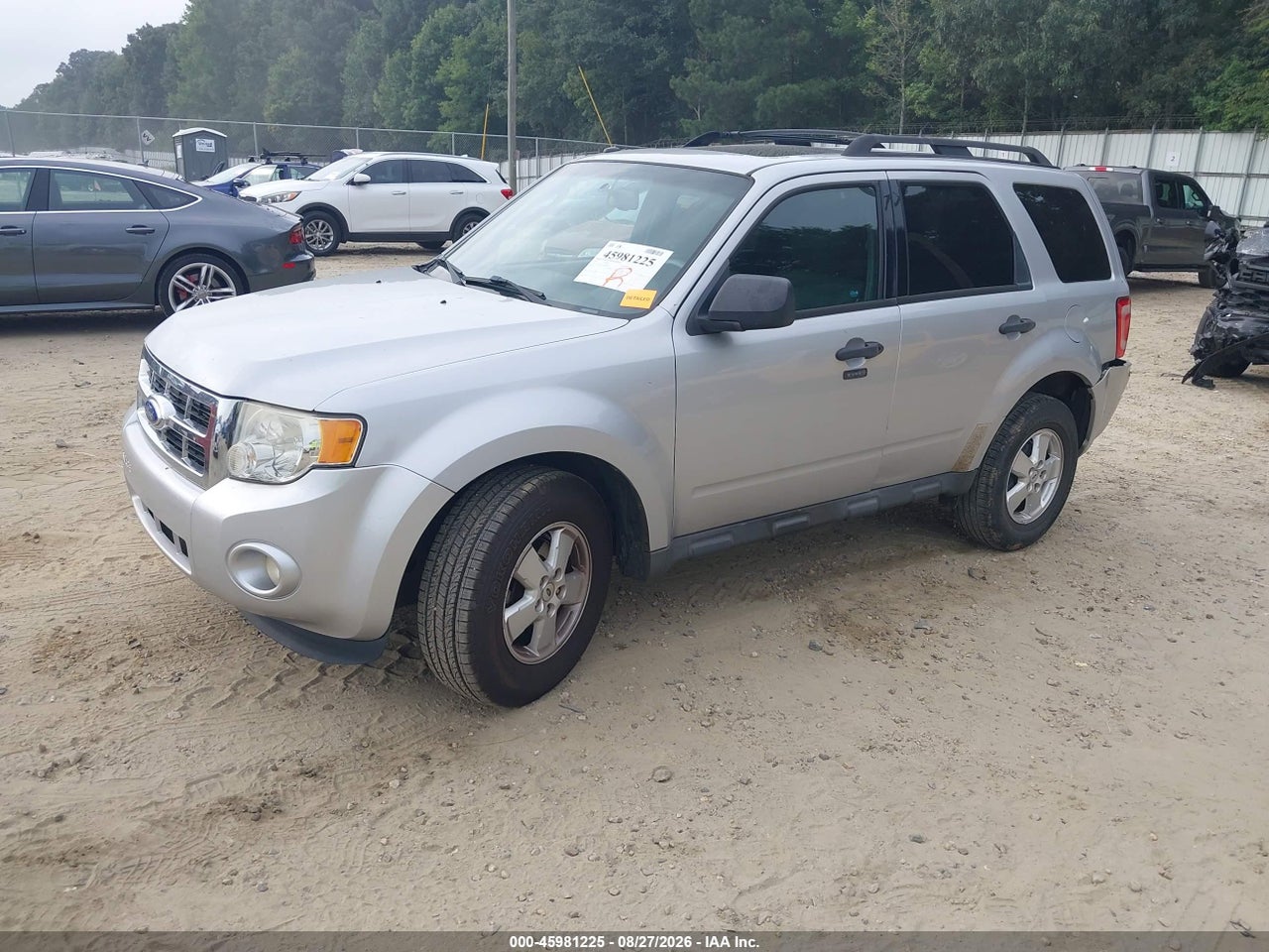 2012 FORD ESCAPE XLT · 2/11