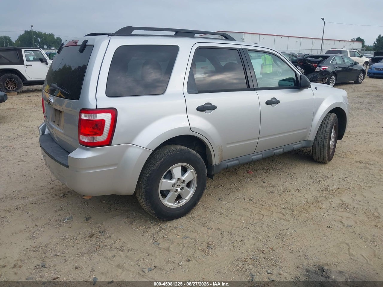 2012 FORD ESCAPE XLT · 4/11
