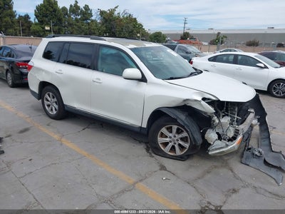 2013 TOYOTA HIGHLANDER SE V6