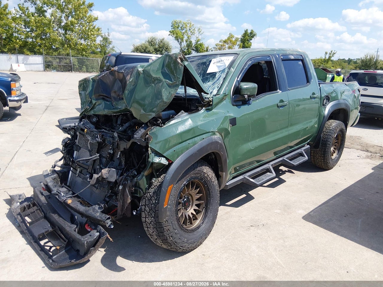 2022 NISSAN FRONTIER PRO-4X 4X4 · 2/11