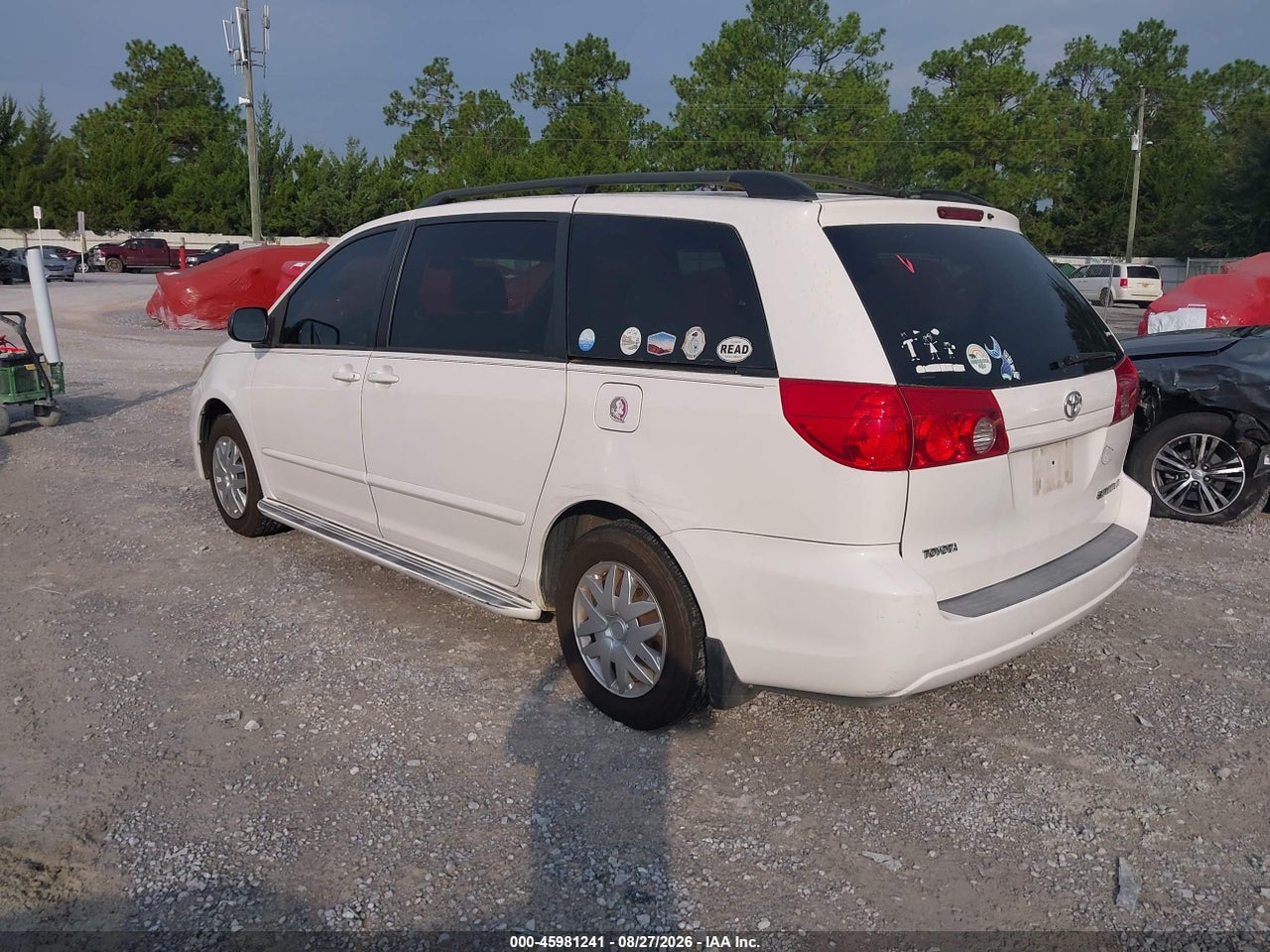 2007 TOYOTA SIENNA LE · 3/11