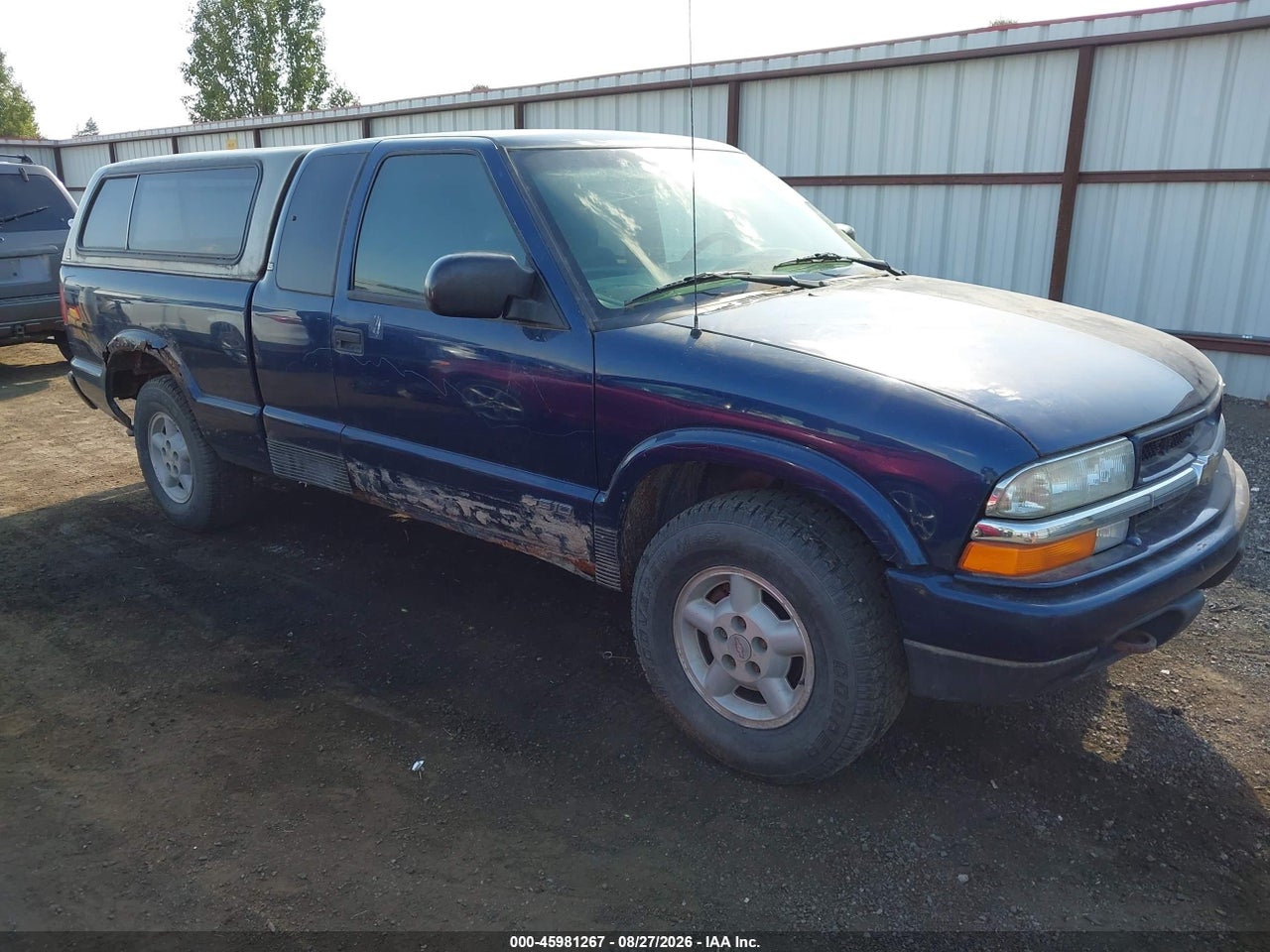 1GCDT19W828****** · 2002 CHEVROLET S-10 LS