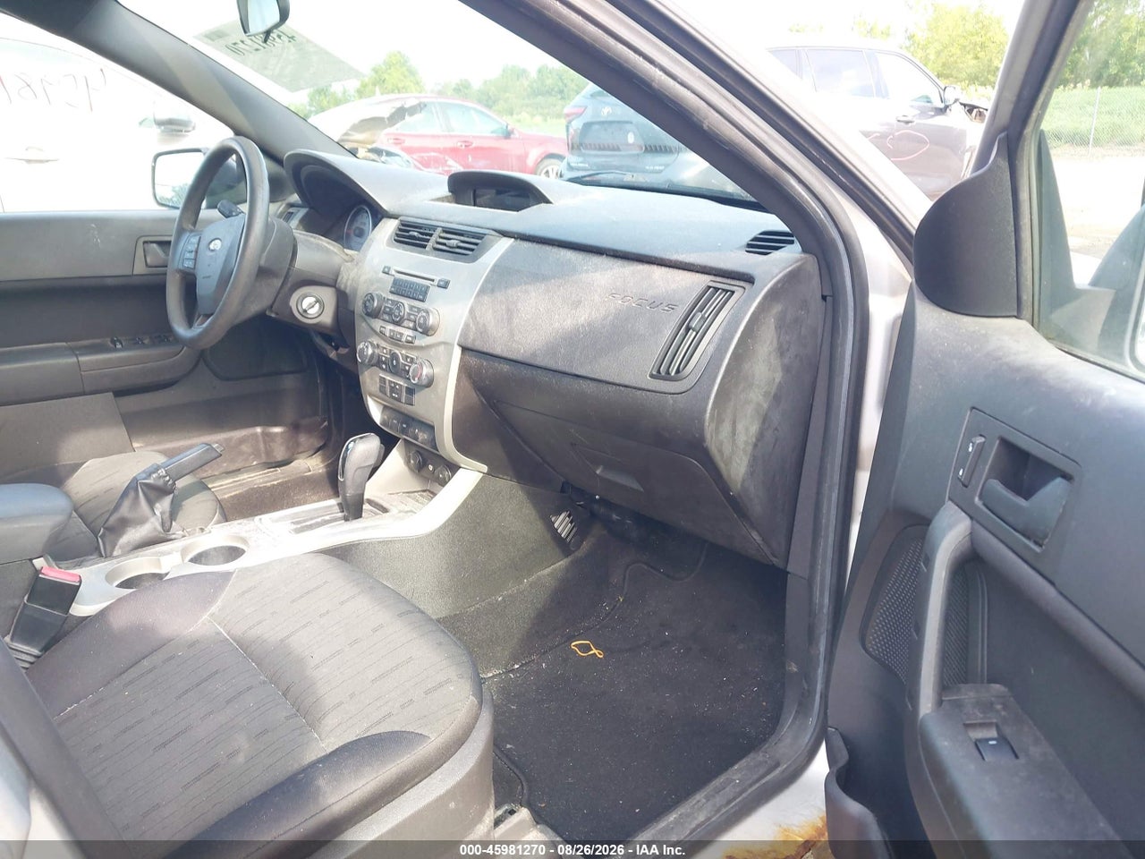 2011 FORD FOCUS SE · 5/11