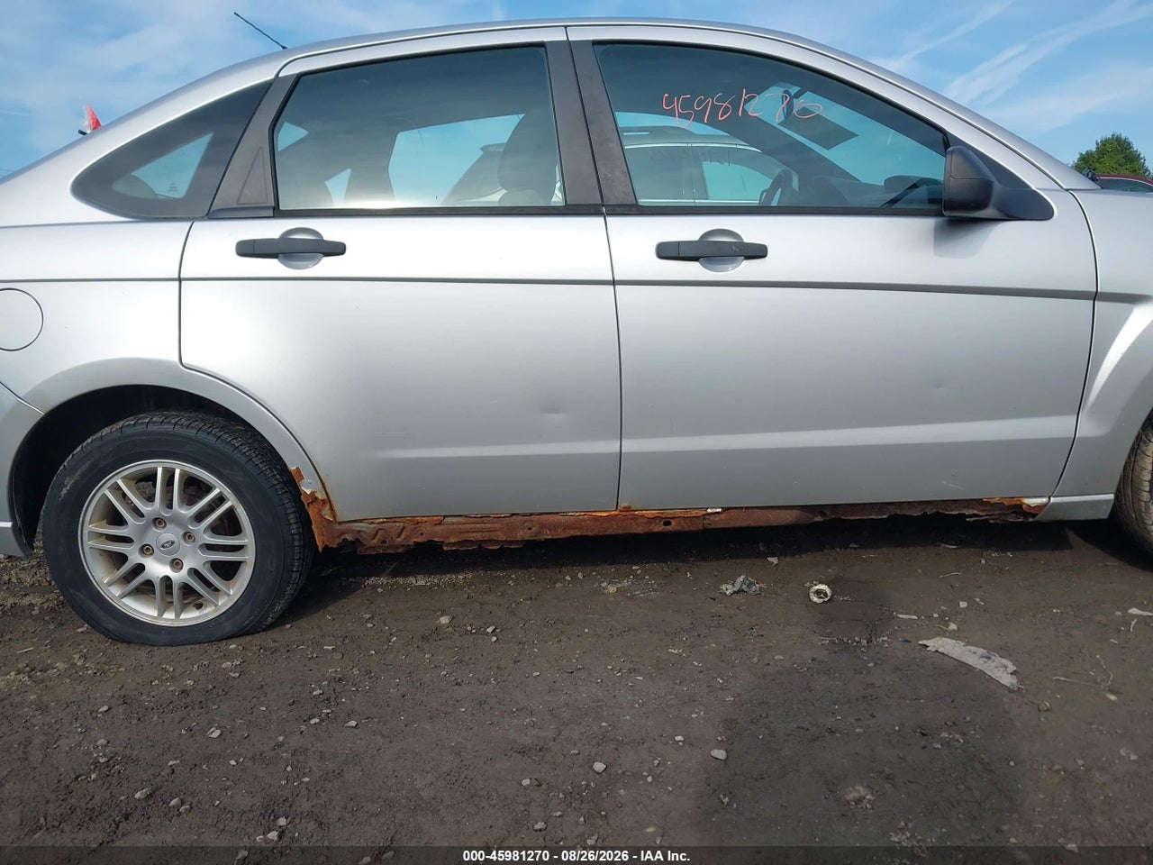 2011 FORD FOCUS SE · 6/11
