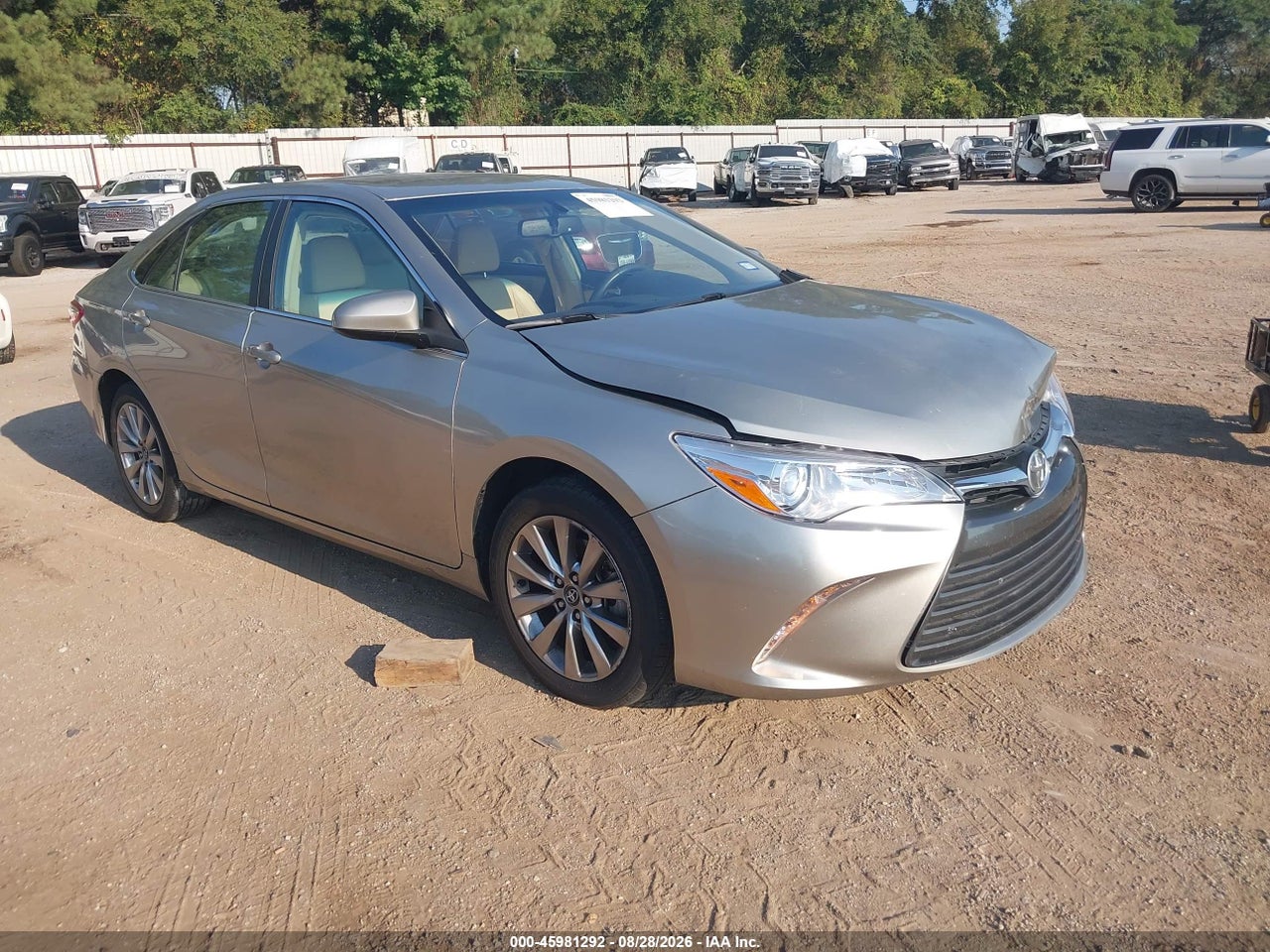 2015 TOYOTA CAMRY XLE
