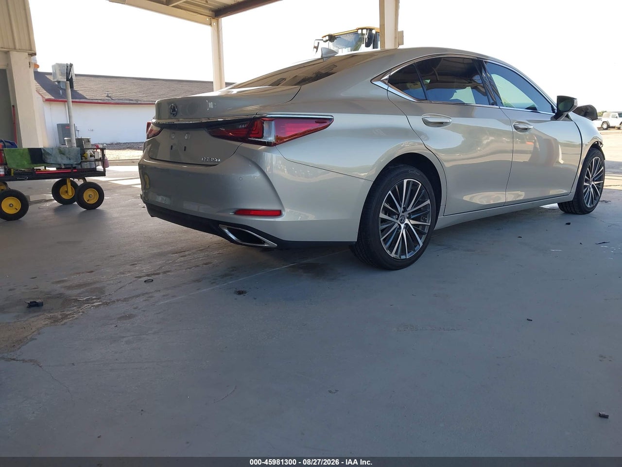 2023 LEXUS ES 350 · 4/11