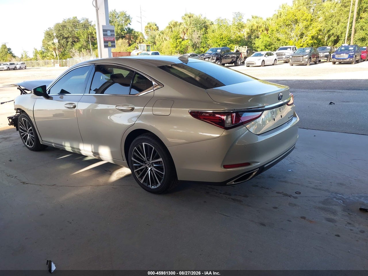 2023 LEXUS ES 350 · 3/11