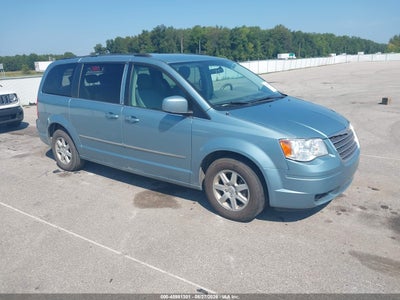 2010 CHRYSLER TOWN &amp; COUNTRY  