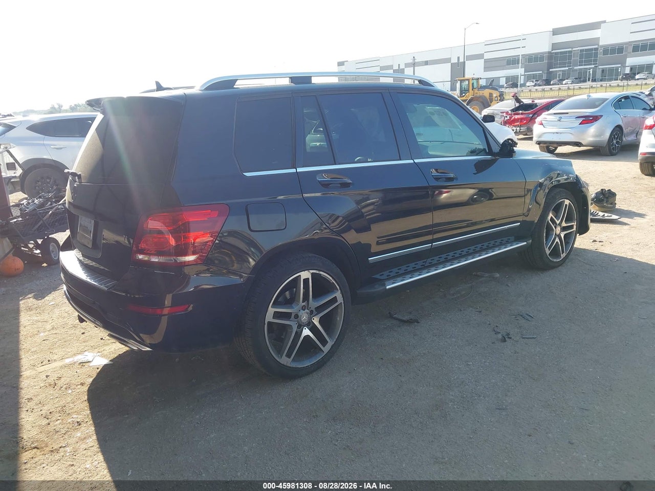 2015 MERCEDES-BENZ GLK 350   · 4/11
