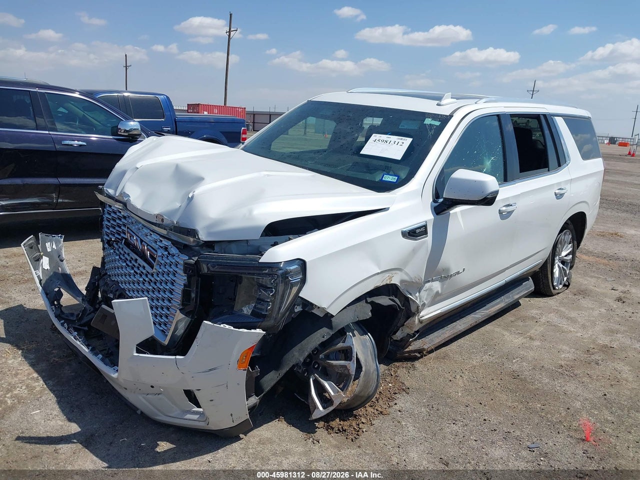 2024 GMC YUKON 4WD DENALI · 2/10