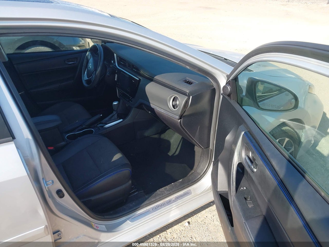 2017 TOYOTA COROLLA SE · 5/11