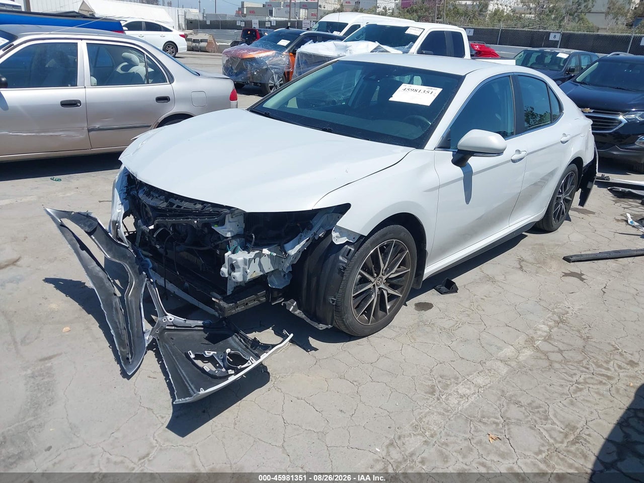 2024 TOYOTA CAMRY SE · 2/11