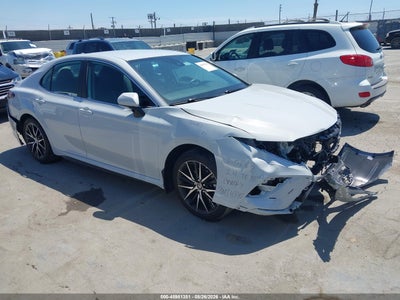 4T1G11AKXRU****** · 2024 TOYOTA CAMRY SE