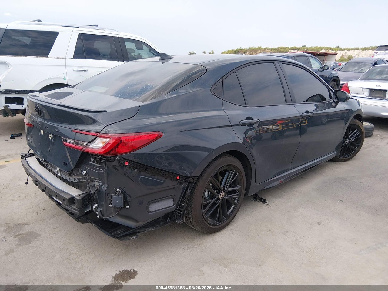 2026 TOYOTA CAMRY SE · 4/11