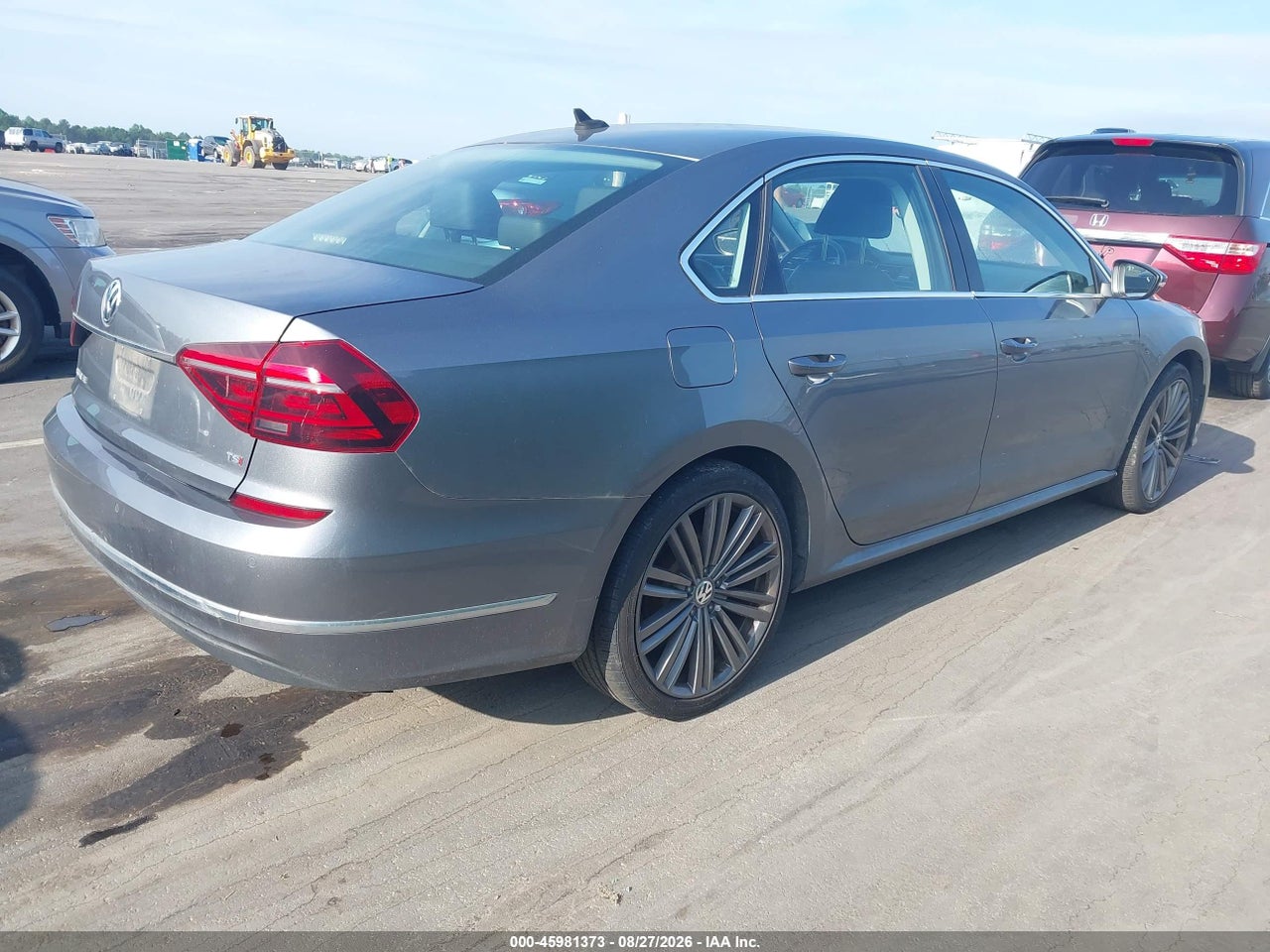2018 VOLKSWAGEN PASSAT 2.0T SE · 4/11