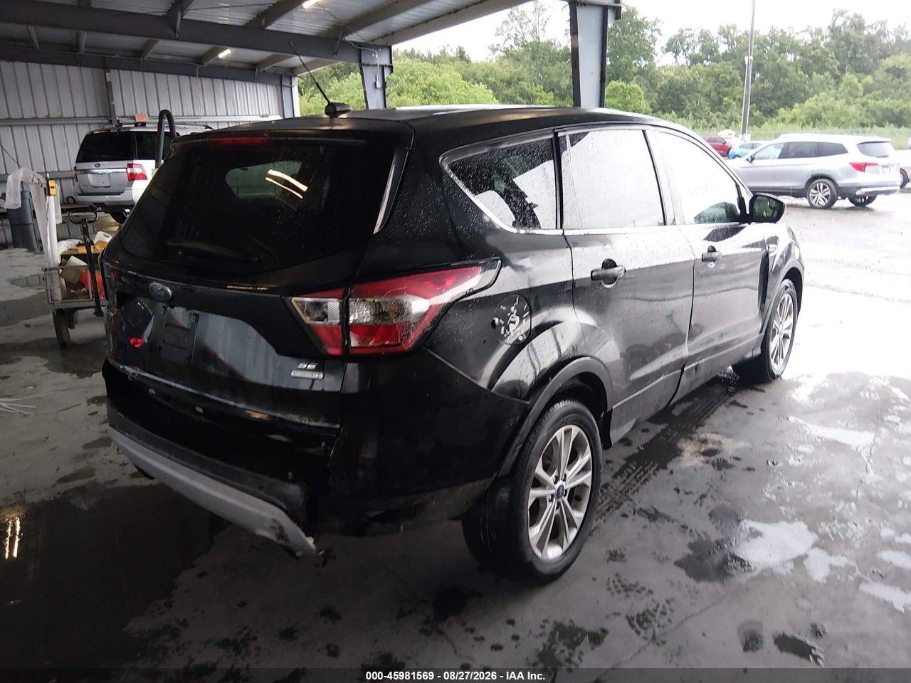 2017 FORD ESCAPE SE · 4/11