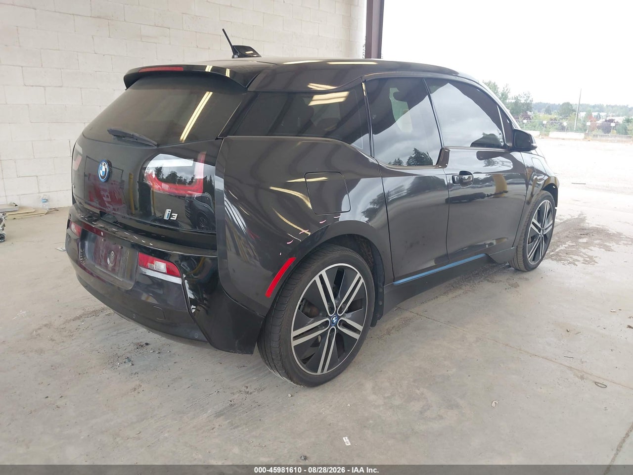 2015 BMW I3 BASE W/RANGE EXTENDER · 4/11