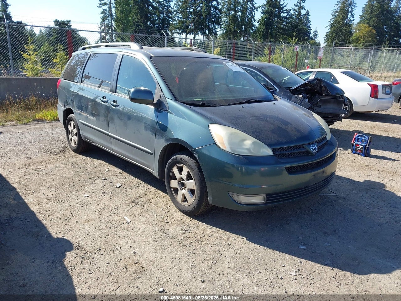 2004 TOYOTA SIENNA XLE