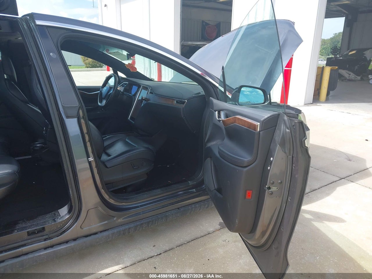 2017 TESLA MODEL X 100D/75D/90D · 5/9