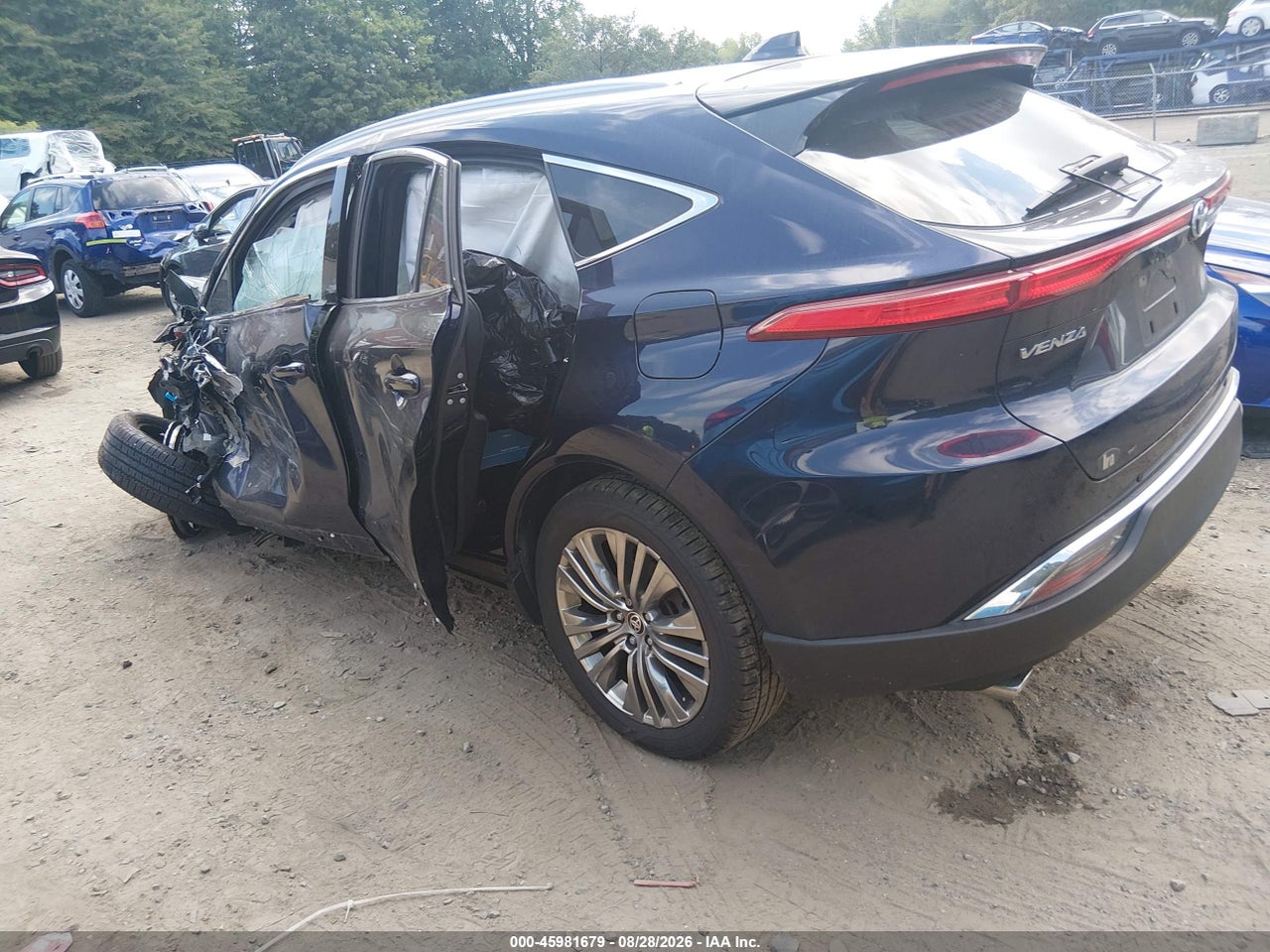 2024 TOYOTA VENZA XLE · 3/11