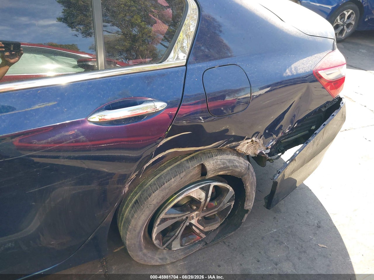 2016 HONDA ACCORD LX · 6/11