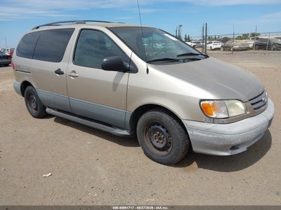 2001 TOYOTA SIENNA LE