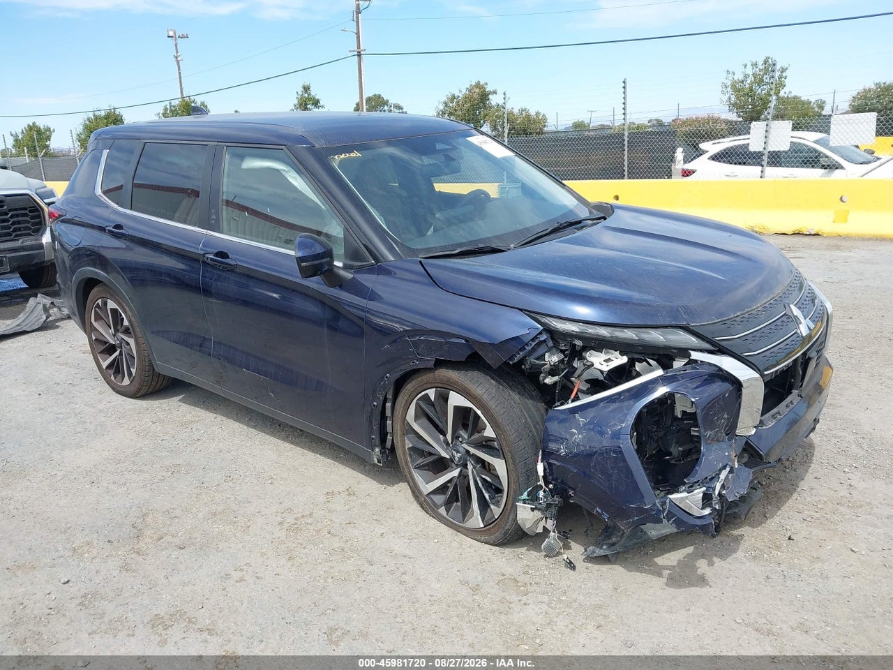 JA4J3UA88PZ****** · 2023 MITSUBISHI OUTLANDER SE 2.5 2WD/SE BLACK EDITION 2WD/SE SPECIAL EDITION 2WD