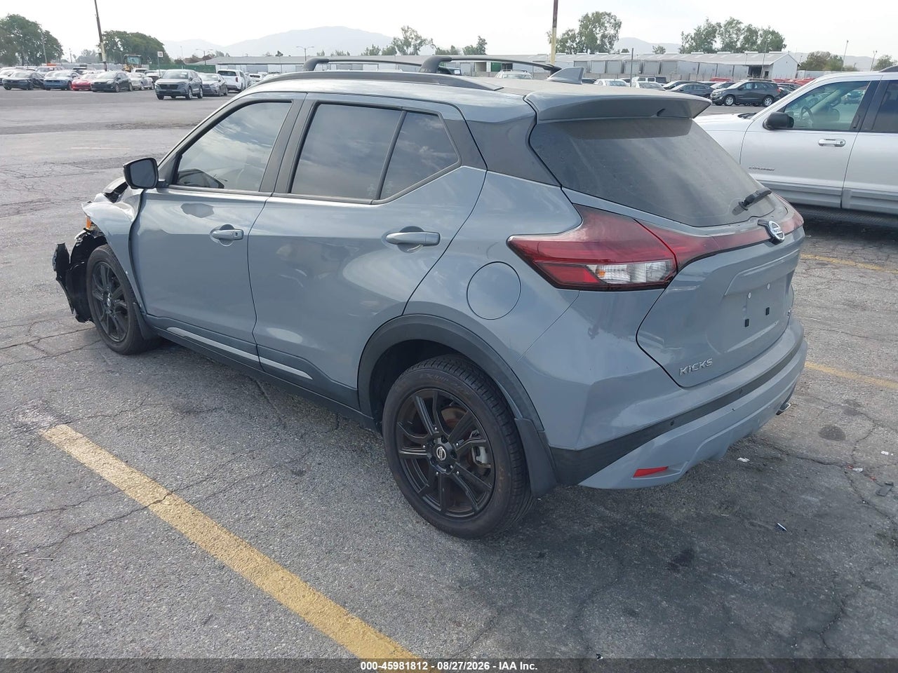 2021 NISSAN KICKS SR XTRONIC CVT · 3/11