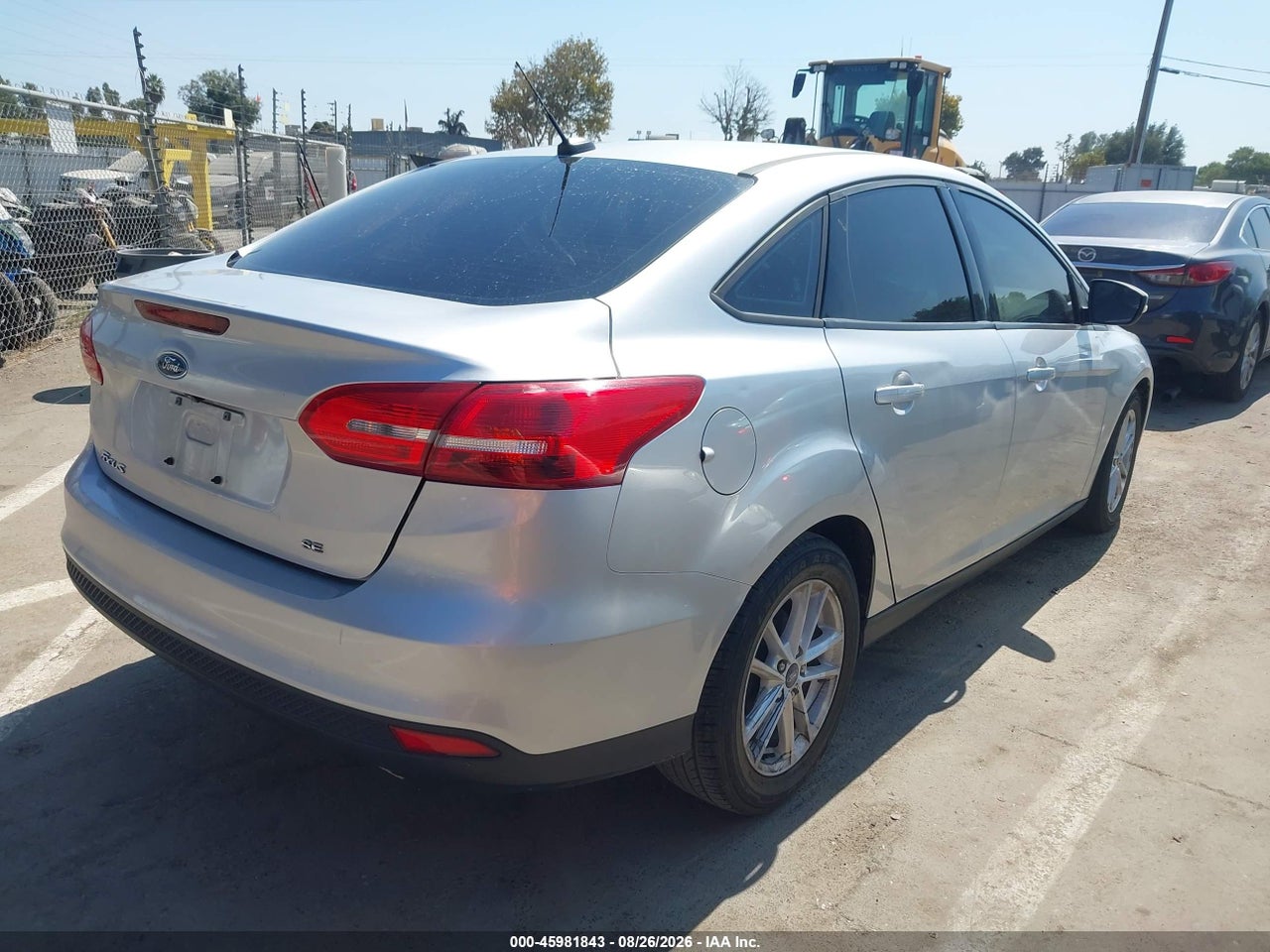 2017 FORD FOCUS SE · 4/11