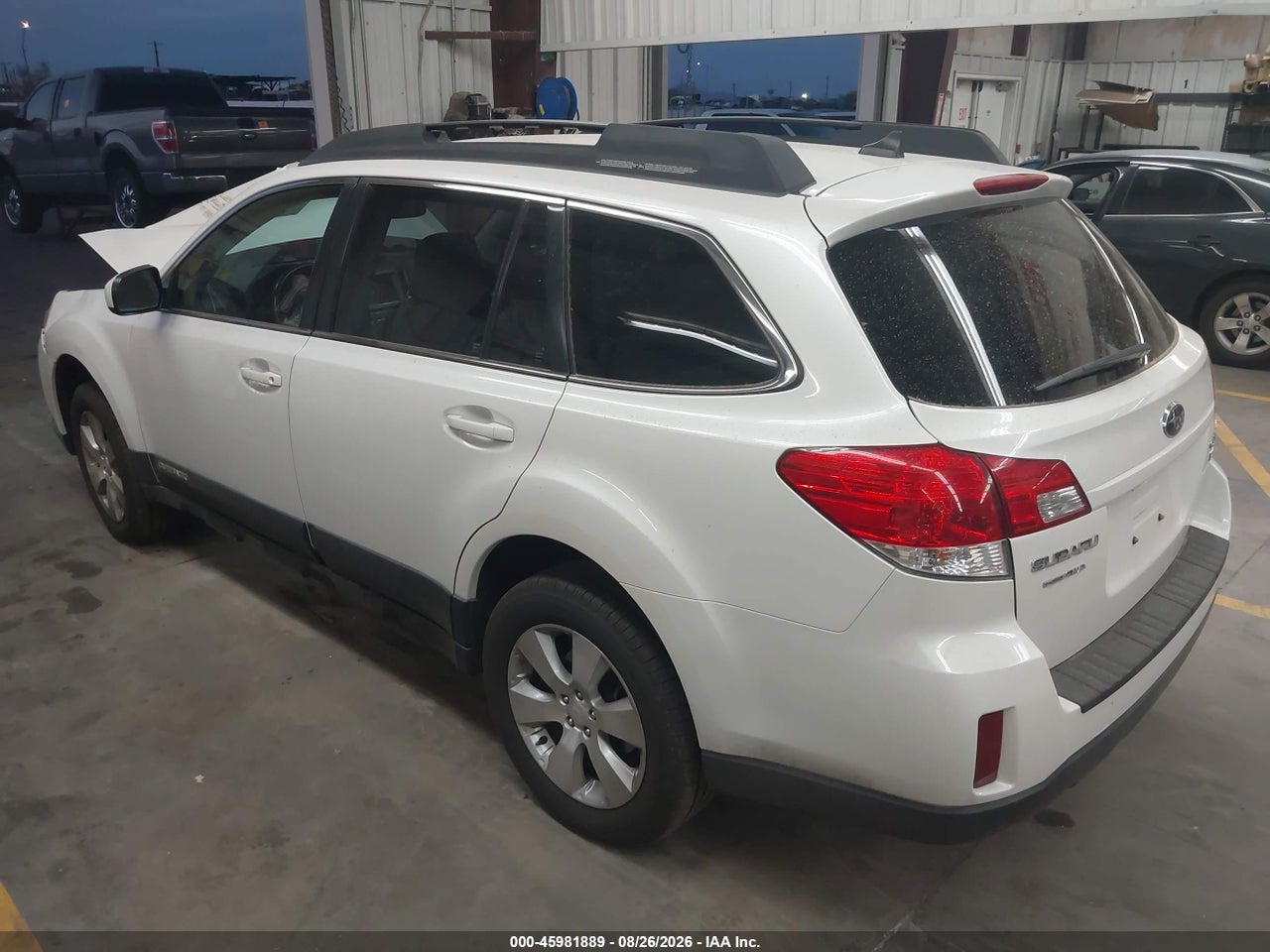 2011 SUBARU OUTBACK 3.6R LIMITED · 3/11