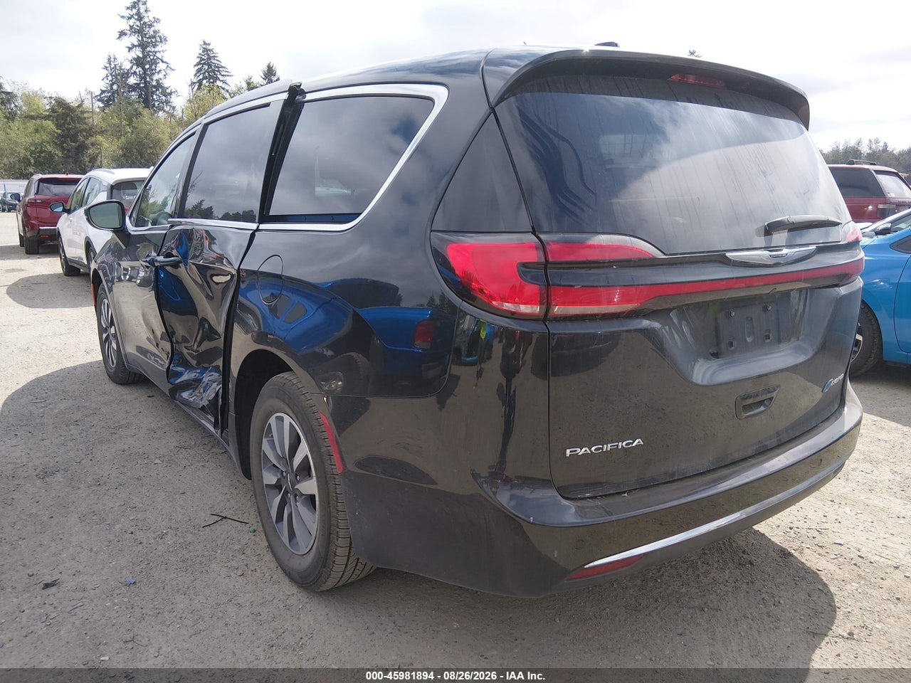 2023 CHRYSLER PACIFICA HYBRID TOURING L · 3/11