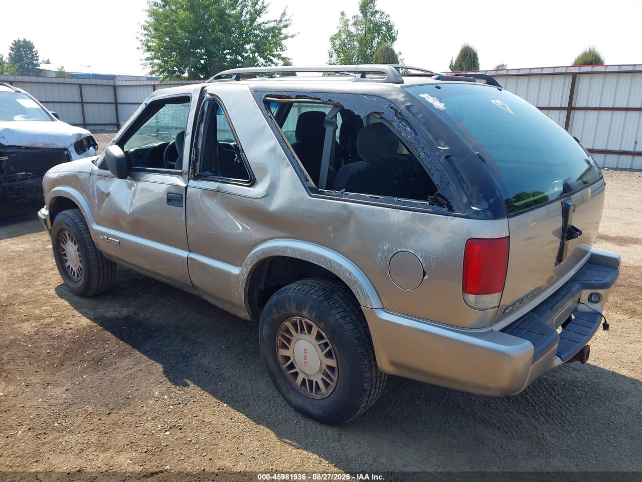 2001 CHEVROLET BLAZER LS · 3/11