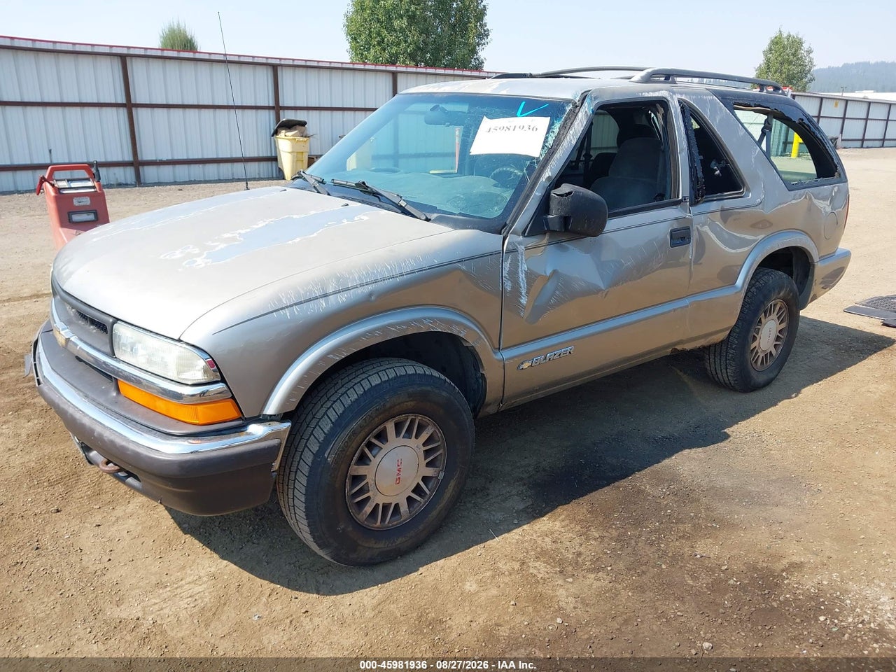 2001 CHEVROLET BLAZER LS · 2/11