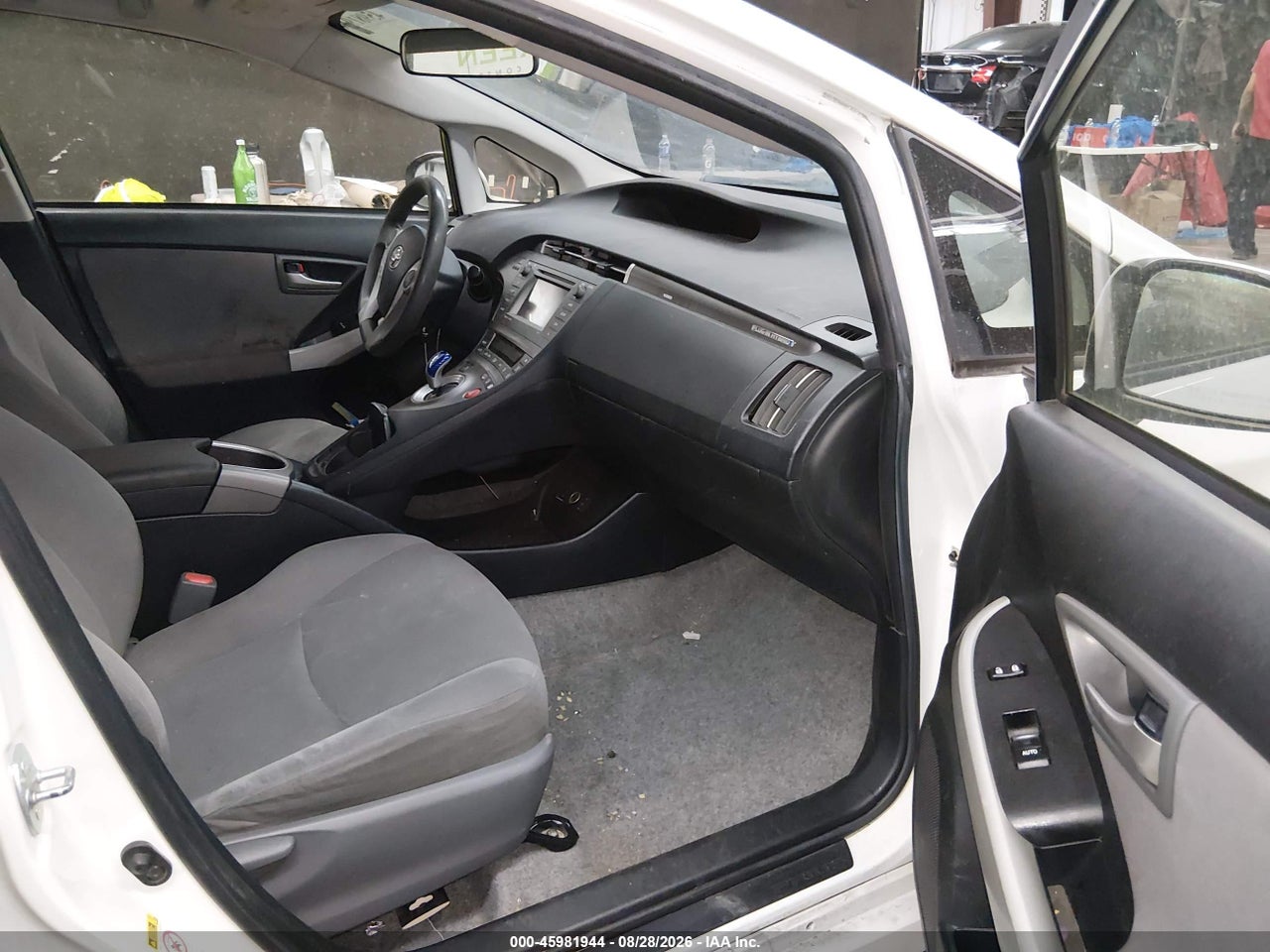 2014 TOYOTA PRIUS PLUG-IN   · 5/11