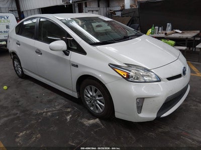 2014 TOYOTA PRIUS PLUG-IN  