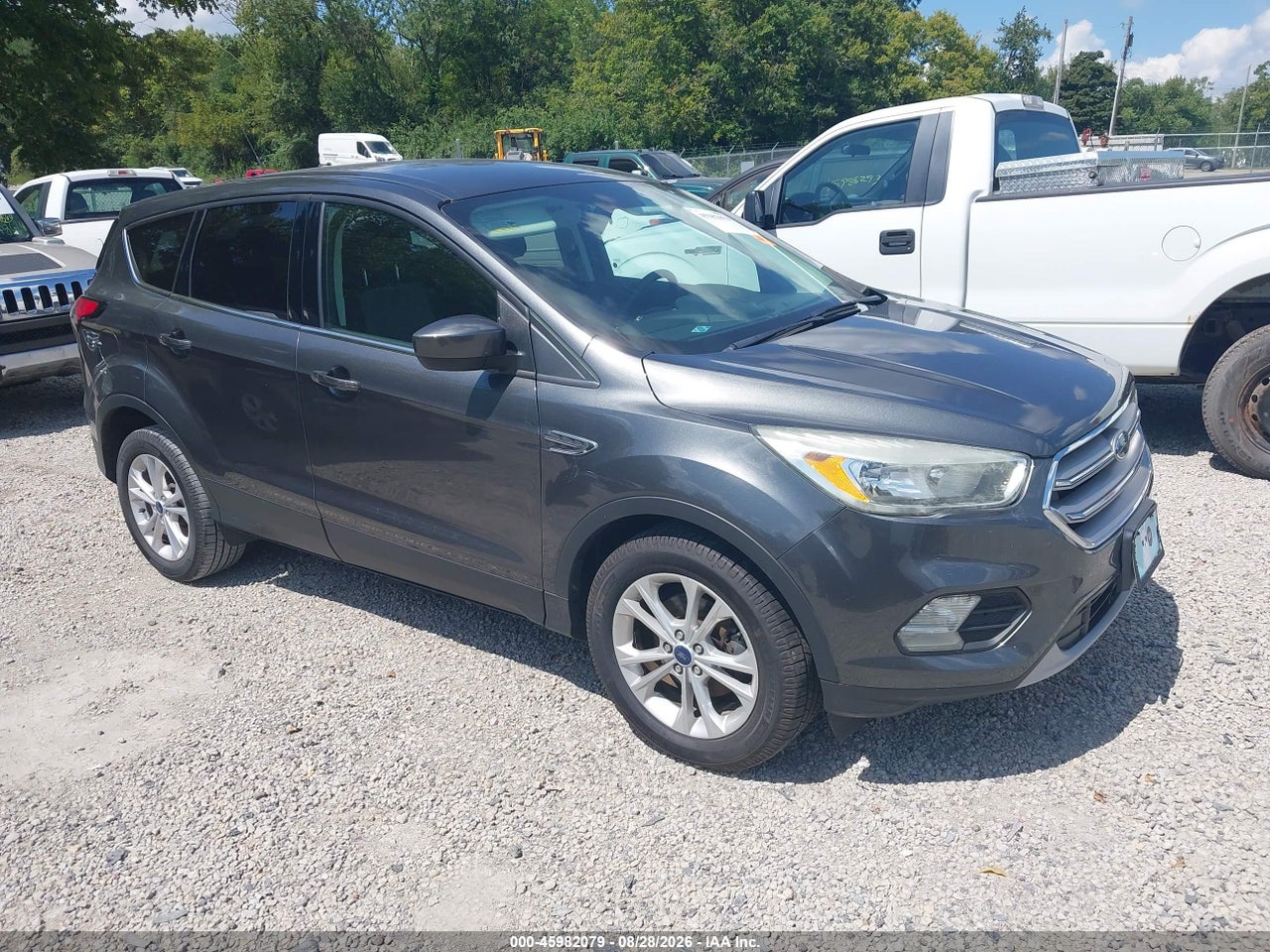 2017 FORD ESCAPE SE