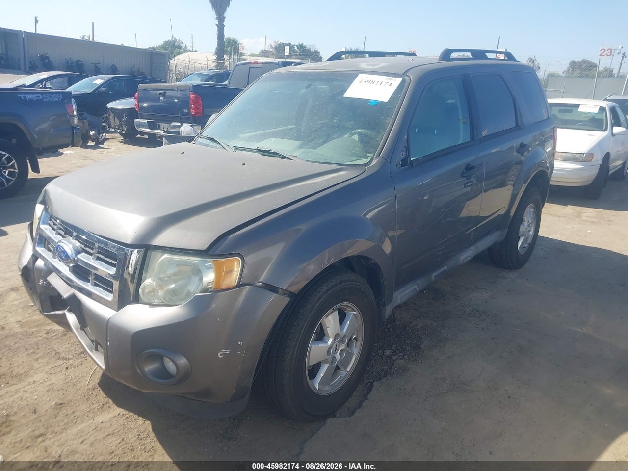 2011 FORD ESCAPE XLT · 2/11