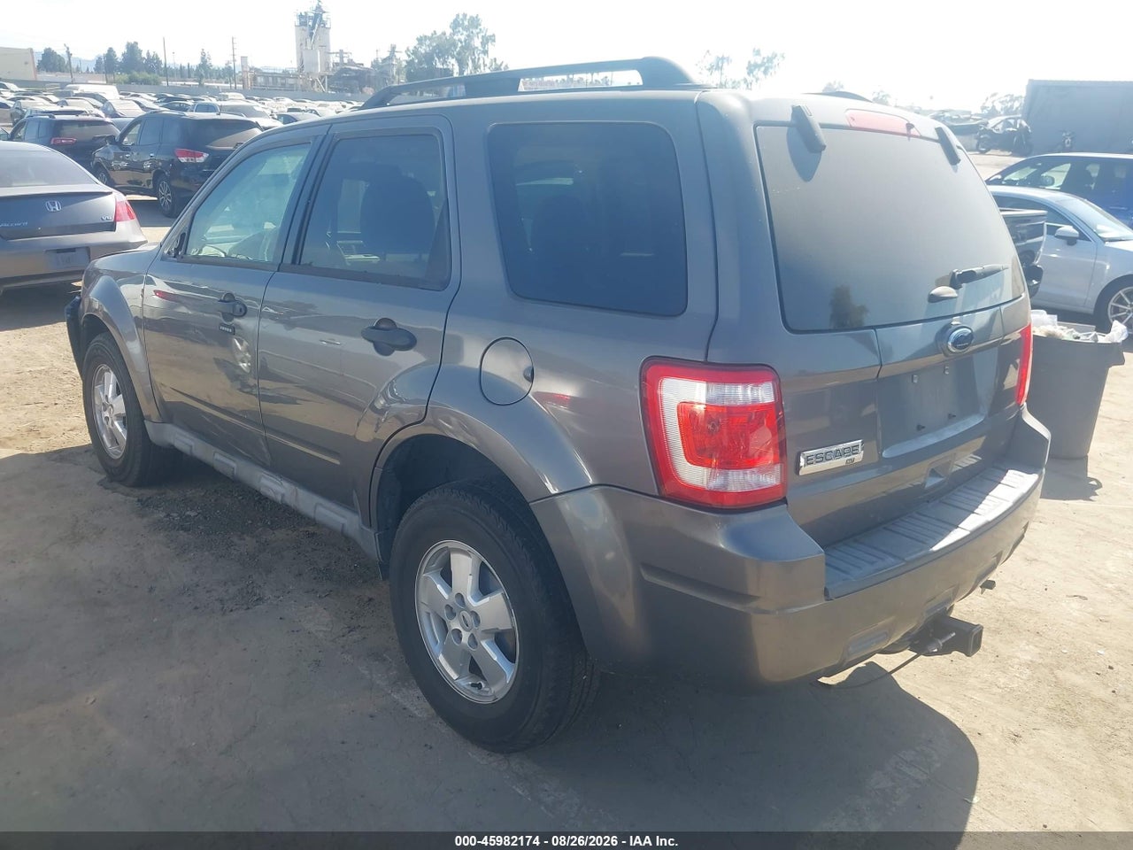 2011 FORD ESCAPE XLT · 3/11