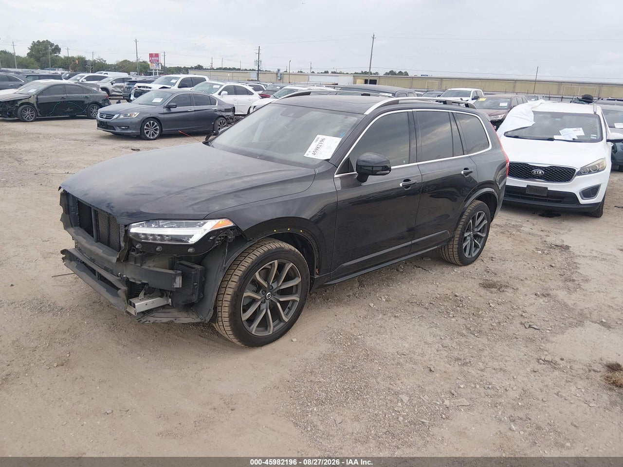 2019 VOLVO XC90 T6 MOMENTUM · 2/11