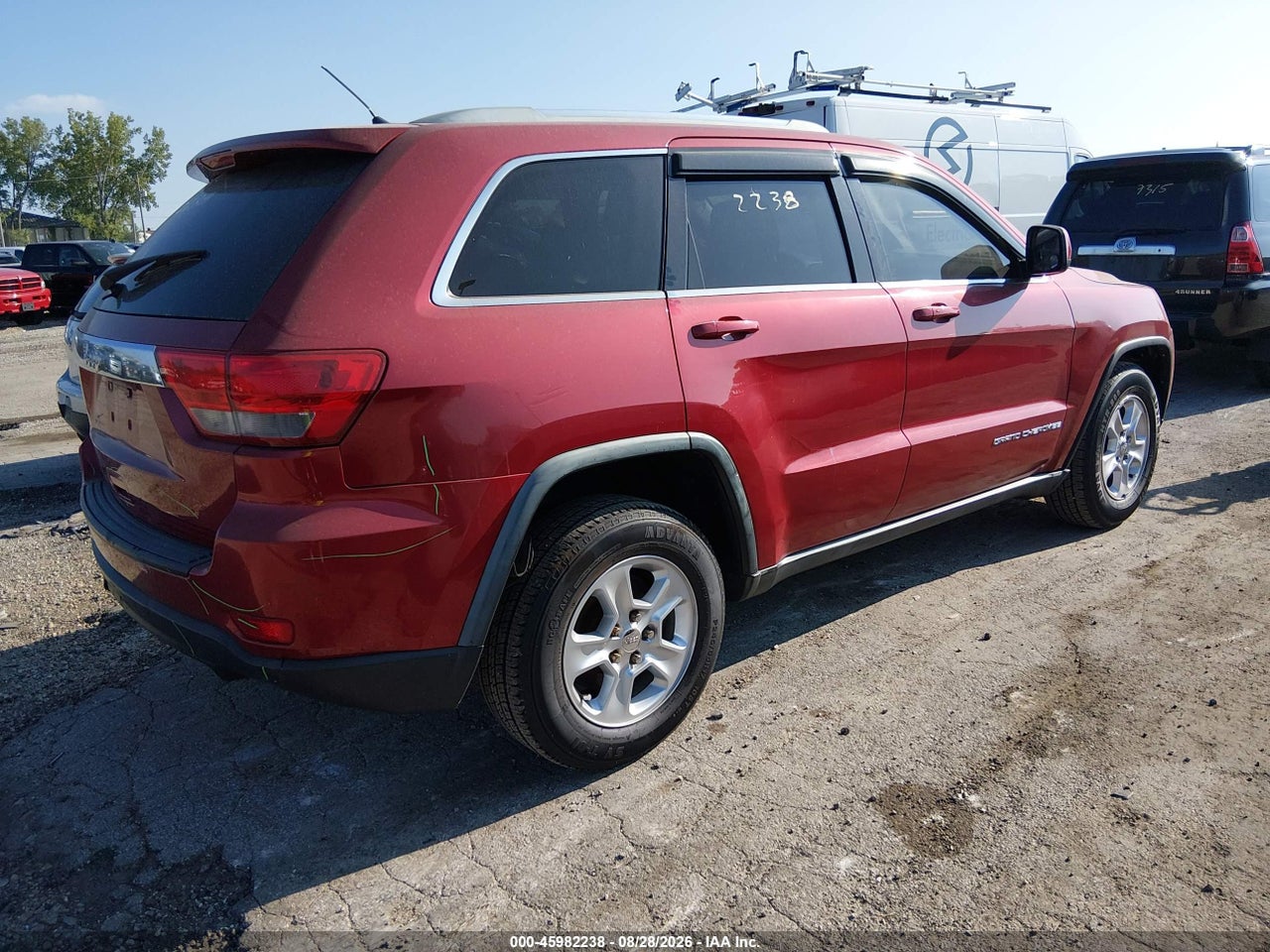 2011 JEEP GRAND CHEROKEE LAREDO · 4/11