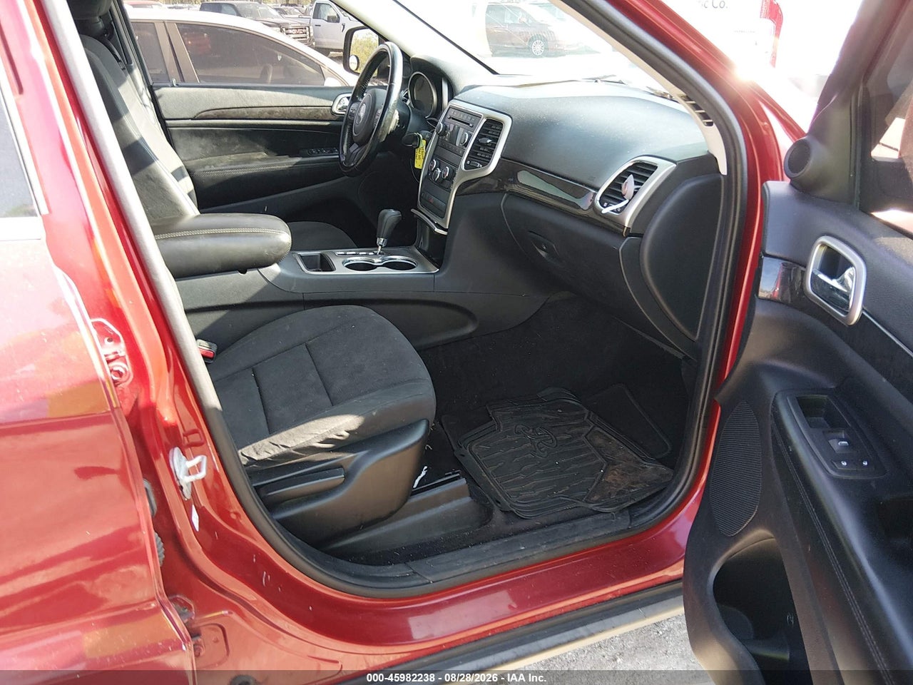 2011 JEEP GRAND CHEROKEE LAREDO · 5/11