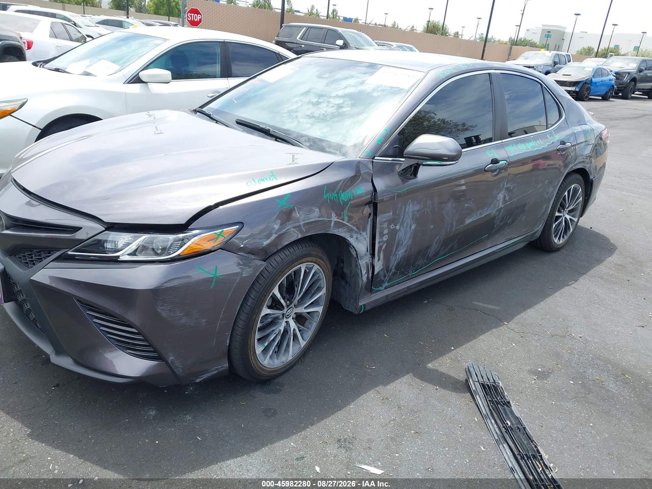 2019 TOYOTA CAMRY SE · 6/11